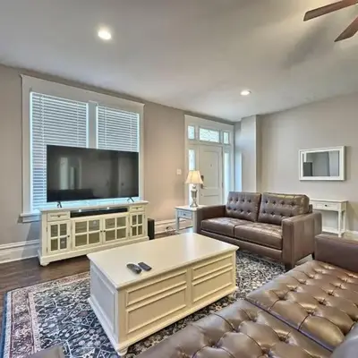 Suites on Seneca - Lovely 2 Bed 1 Bath Apartment