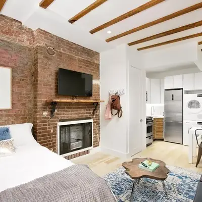 24-6 Gramercy area Newly reno Studio W D in unit