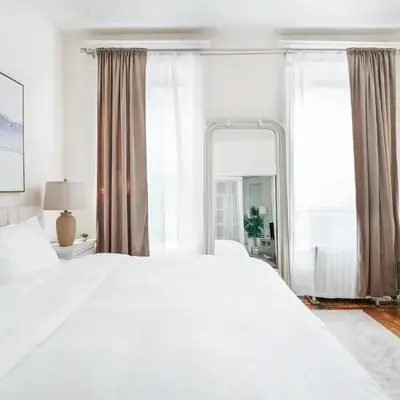 211-3 Prime Union Square Large 1BR Great value