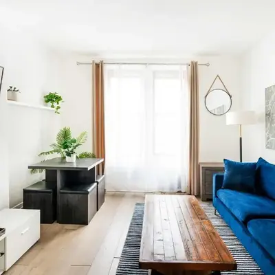 428-2W Newly Furnished Prime Location 2BR Sleeps 5