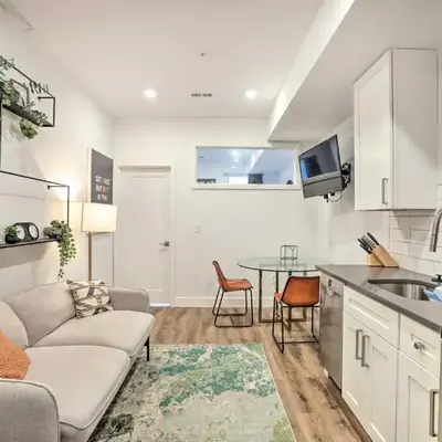 Classy Philly Apartment 2 Mi to Downtown!