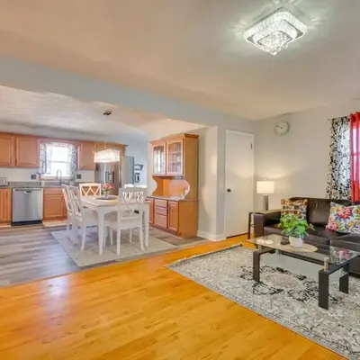 Deck and Grill Convenient Home in Hummelstown