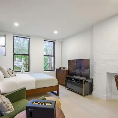 E Village Studio w renovated virtual doorman NYC-316