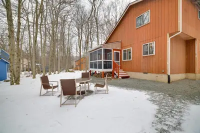 Gallery image of Tobyhanna Home with Fire Pit and 3 Community Pools! in Tobyhanna