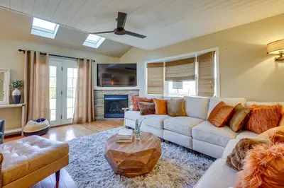 Gallery image of Spacious and Bright Lumberton Home with Backyard! in Lumberton