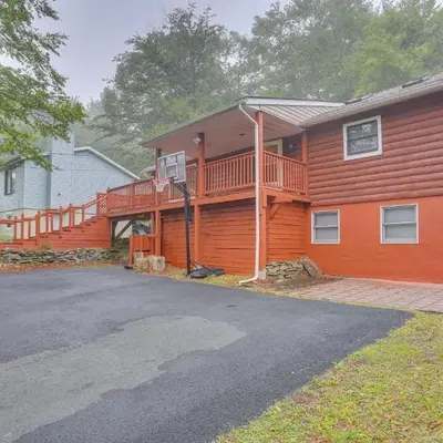 Pocono Vacation Rental with Game Room!