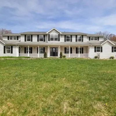 Luxe Lrg Pocono House for 18 Hot Tub/Gameroom/Pool